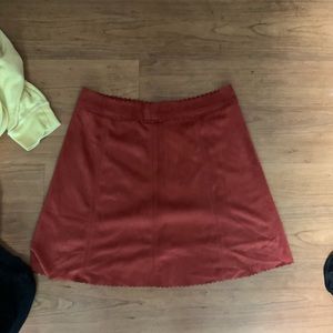 maroon altar’d state skirt